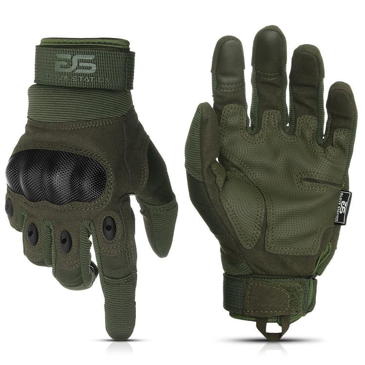 THE COMBAT GLOVE